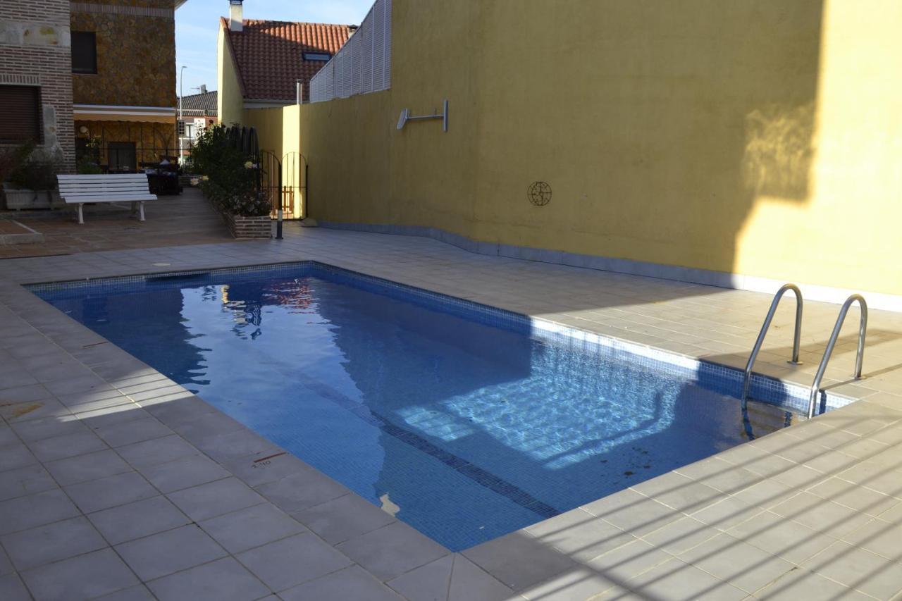 Apartamentos "Casa Rural De Aldea" Aldea del Fresno Exteriér fotografie